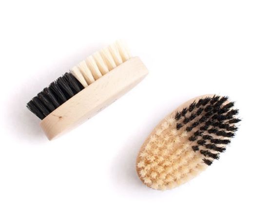 Drevená kefka na ovocie 