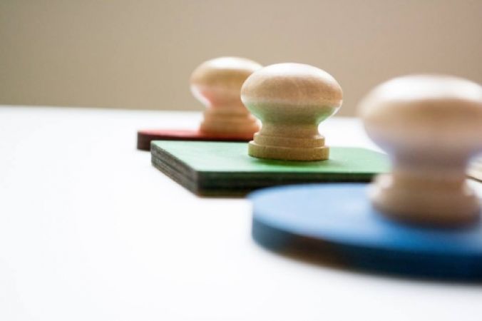 Montessori Puzzle 5 tvarov - krátke úchyty
