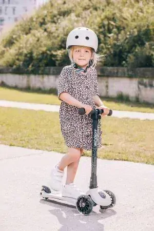Scoot & Ride Detská kolobežka Highwaykick 3 LED ash