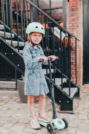 Scoot & Ride Detská kolobežka Highwaykick 3 LED kiwi