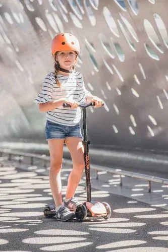 Scoot & Ride Detská kolobežka Highwaykick 5 LED peach
