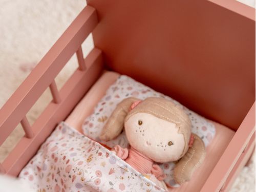 Little Dutch Drevená postielka pre bábiky s perinkou Kvety a motýle