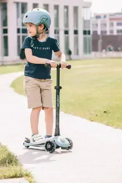 Scoot & Ride Detská kolobežka Highwaykick 3 LED steel