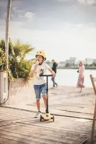 Scoot & Ride Detská kolobežka Highwaykick 3 LED lemon