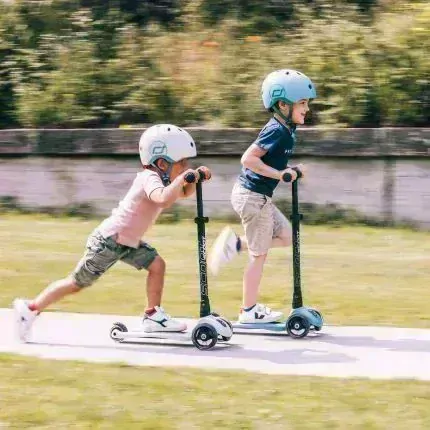 Scoot & Ride Detská kolobežka Highwaykick 3 LED steel